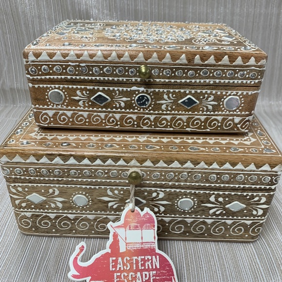 Small Hand-painted Wood Chest Diamonds Mirr… - Picture 8 of 9